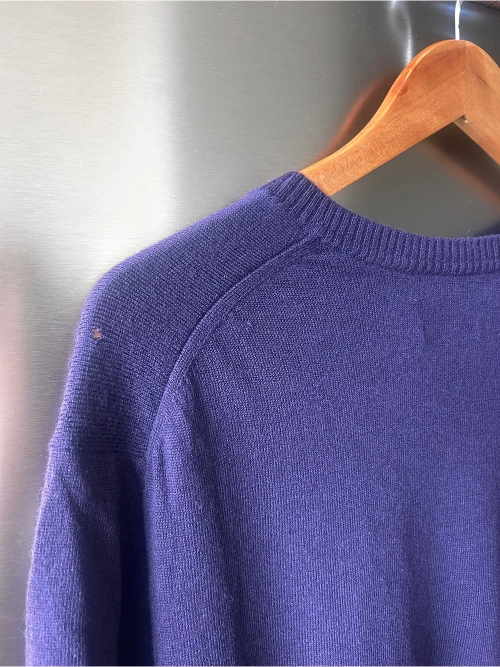 Banana Republic XL 100% Merino Wool V Neck Sweater Purple Flaw